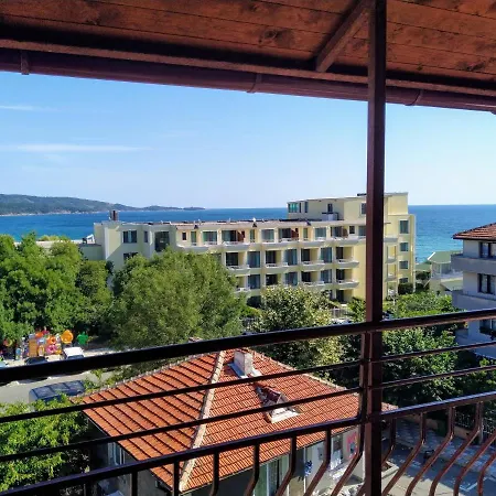 лилия 18 Πριμόρσκο